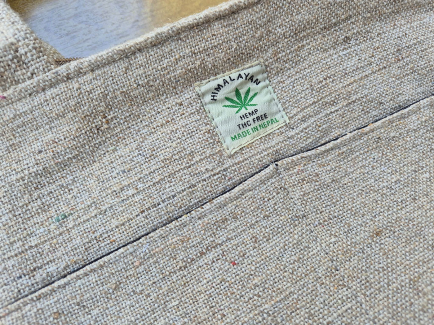 Schlichte Umhängetasche aus Hanf in natürlicher Optik